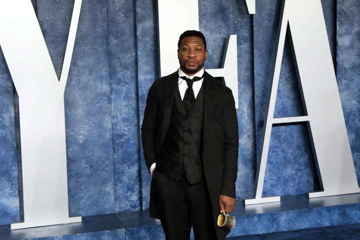 Sustituto oficial de Jonathan Majors